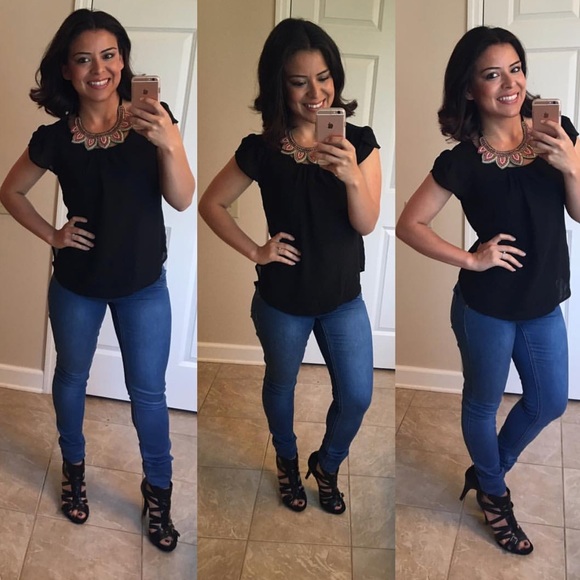 Handmade Ribbon necklace - Picture 3 of 3